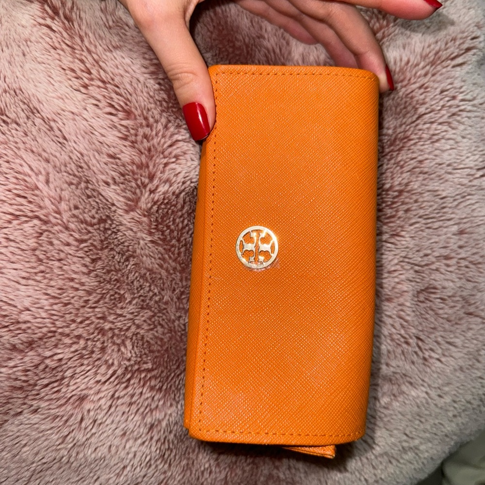 Tory Burch glasses case / great for sunglasses too